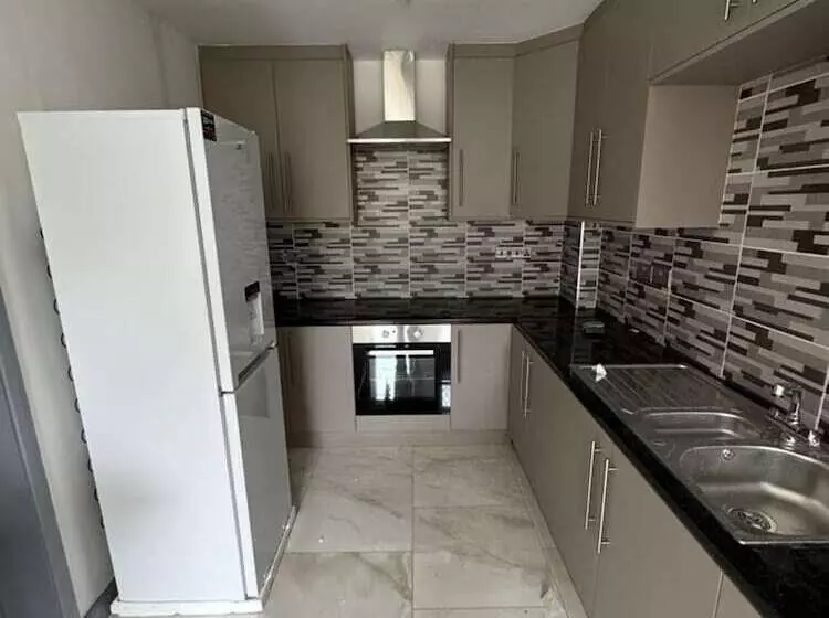 Residenssi Drayton Dream House   6 Bedrooms