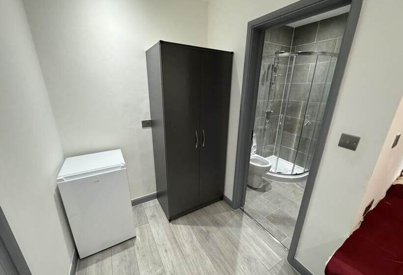 إقامة Drayton Dream House   6 Bedrooms