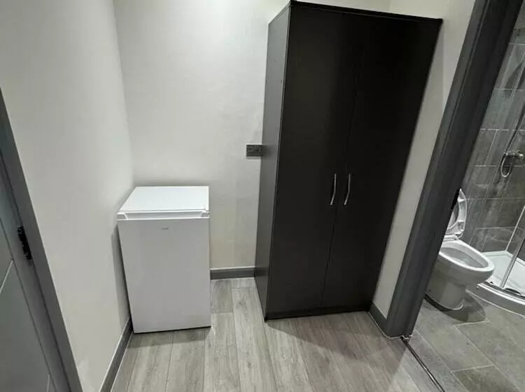 Residenssi Drayton Dream House   6 Bedrooms