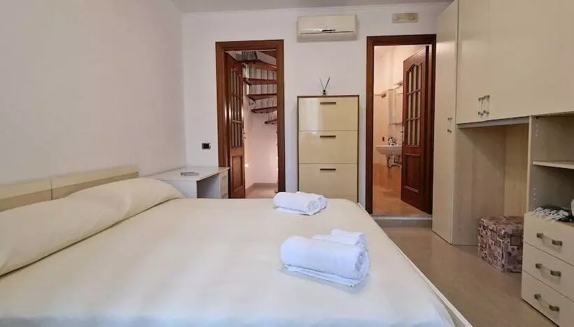 اقامتگاه Spacious House For Trekking Lovers In Maiori Town