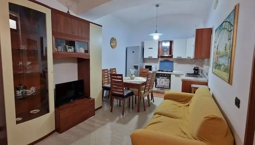 اقامتگاه Spacious House For Trekking Lovers In Maiori Town