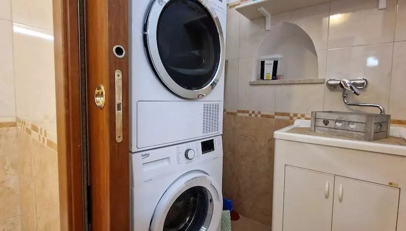 اقامتگاه Spacious House For Trekking Lovers In Maiori Town
