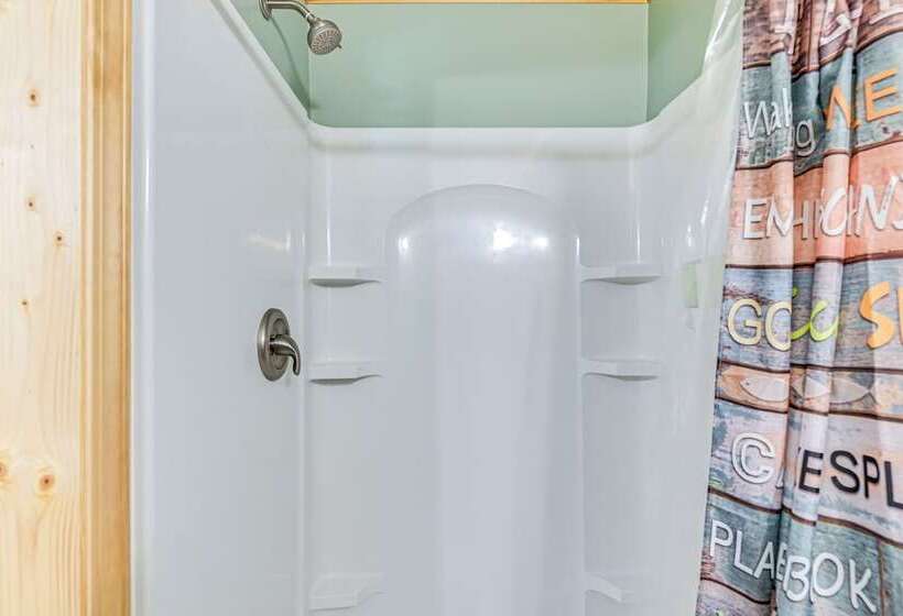 5 Mi To Cave Run Lake: Wellington Cabin W/ Deck!