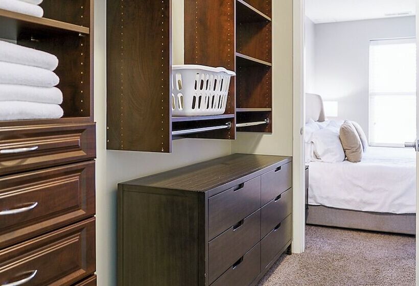 9 On Canal By  Landing