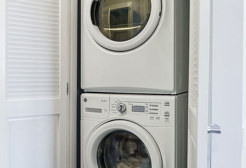 9 On Canal By  Landing