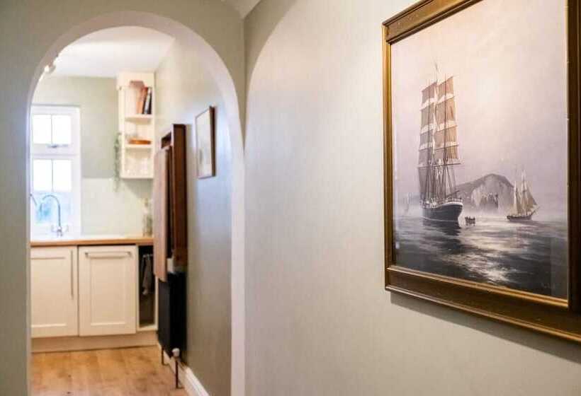 Charming Reigate Cottage Retreat