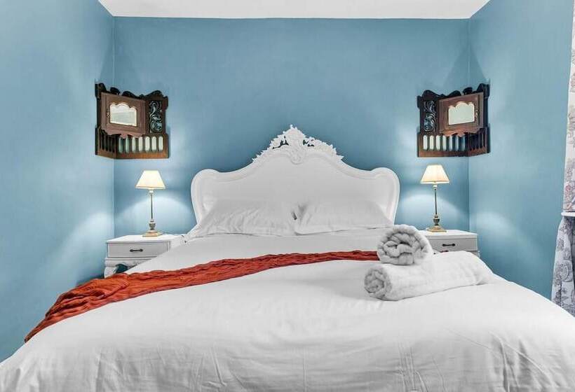 Charming Reigate Cottage Retreat