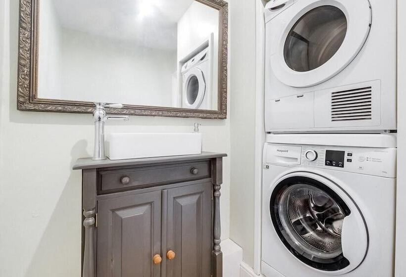 Charming Reigate Cottage Retreat