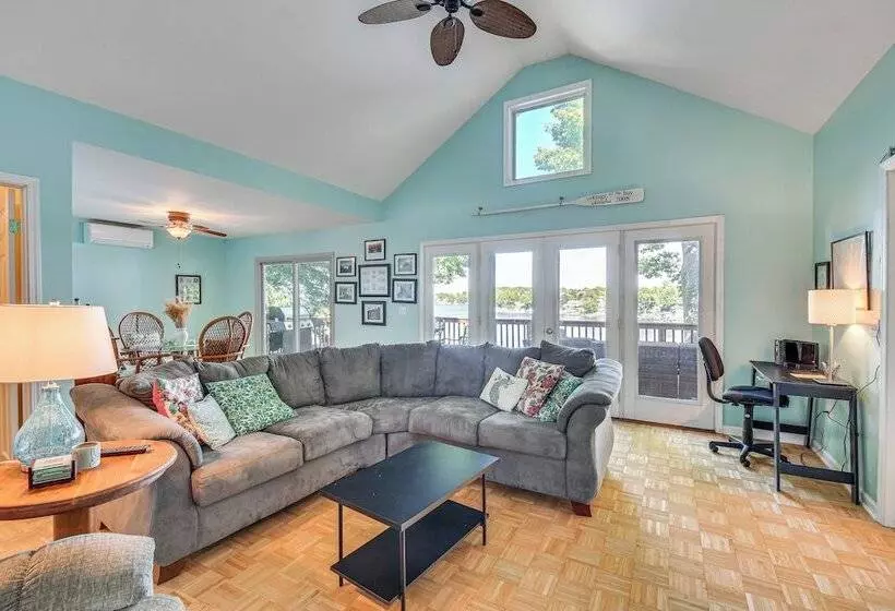 Charming Wolcott Cottage W/ Fire Pit & Mini Dock