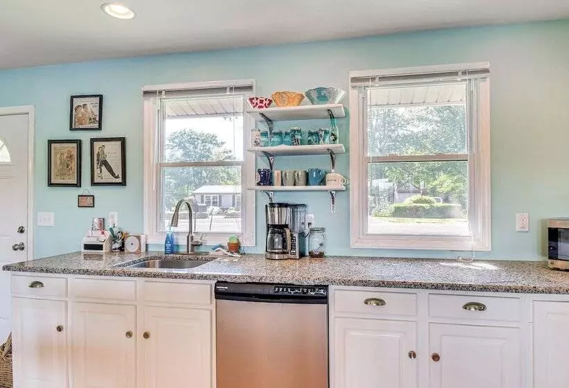 Charming Wolcott Cottage W/ Fire Pit & Mini Dock