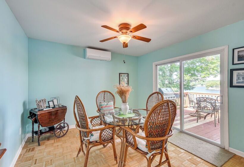 Charming Wolcott Cottage W/ Fire Pit & Mini Dock