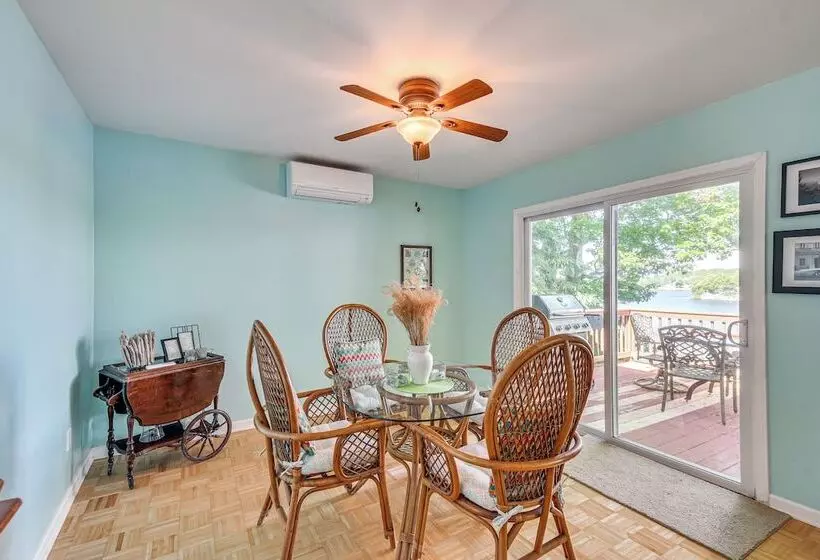 Charming Wolcott Cottage W/ Fire Pit & Mini Dock