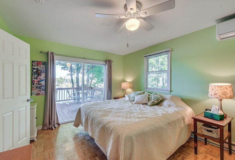 Charming Wolcott Cottage W/ Fire Pit & Mini Dock