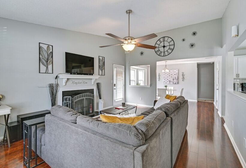 Convenient Hope Mills Home ~ 6 Mi To Fayetteville!