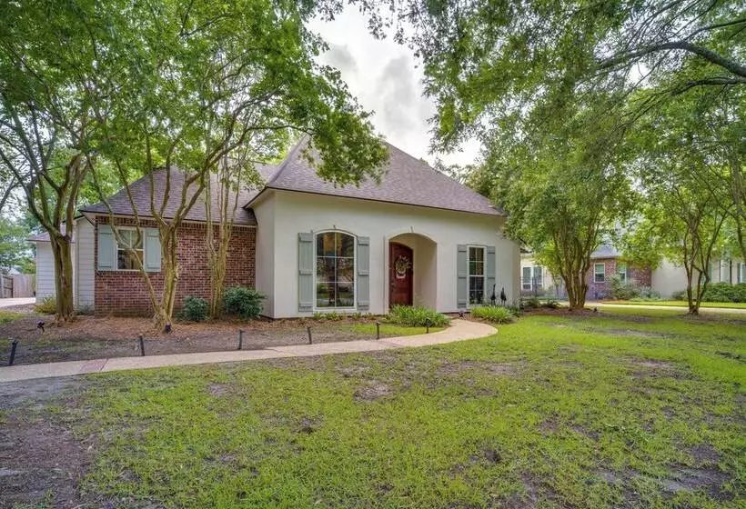 Elegant Baton Rouge Home W/ Yard ~ 3 Mi To Lsu!