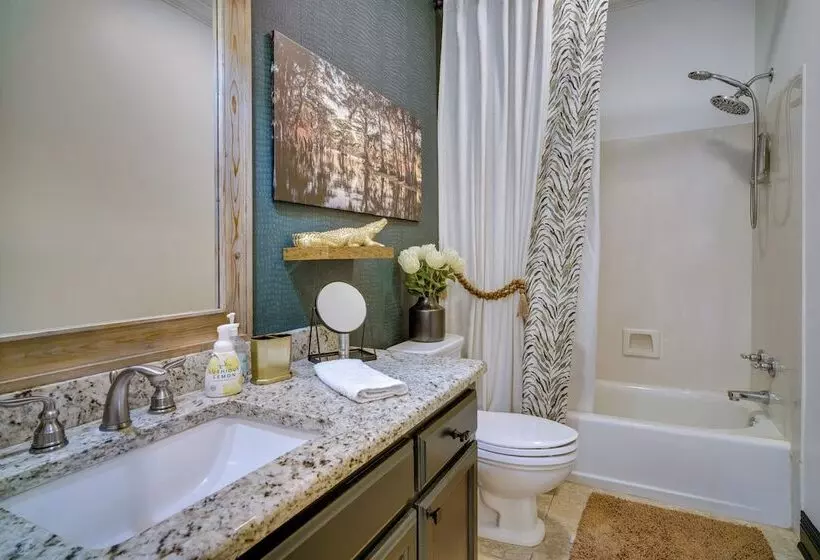 Elegant Baton Rouge Home W/ Yard ~ 3 Mi To Lsu!