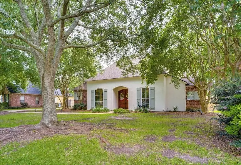 Elegant Baton Rouge Home W/ Yard ~ 3 Mi To Lsu!