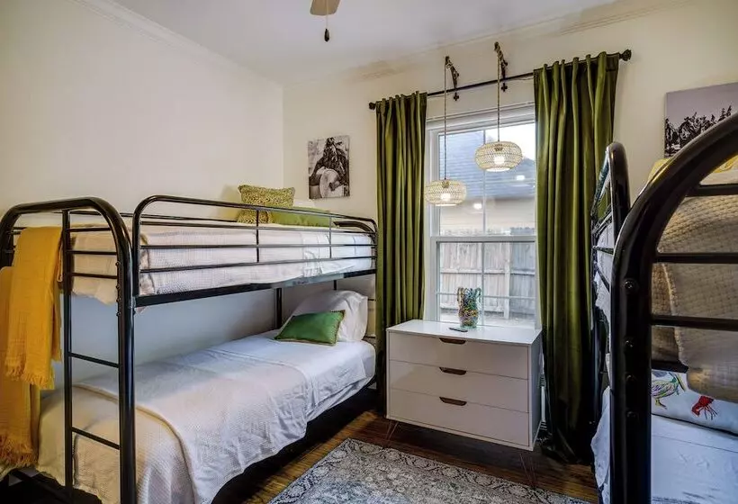 Elegant Baton Rouge Home W/ Yard ~ 3 Mi To Lsu!