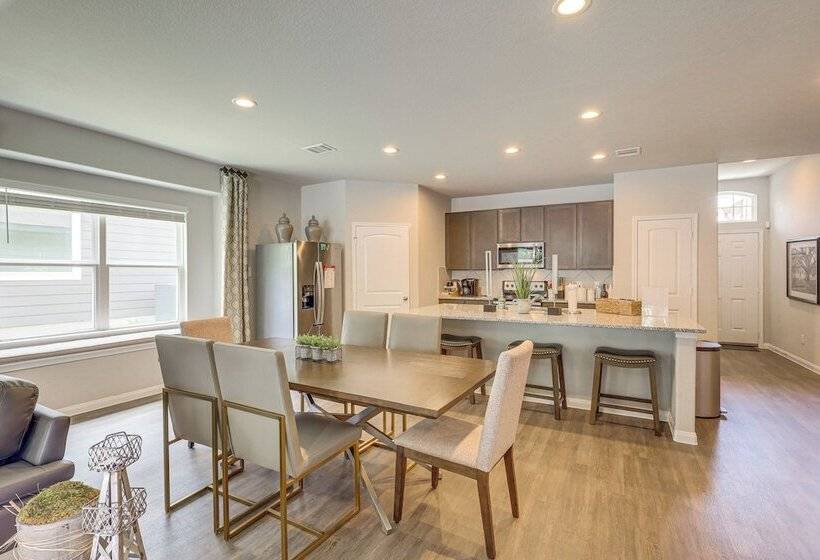 Walk To Brazos County Expo: Elegant Home W/ Grill!