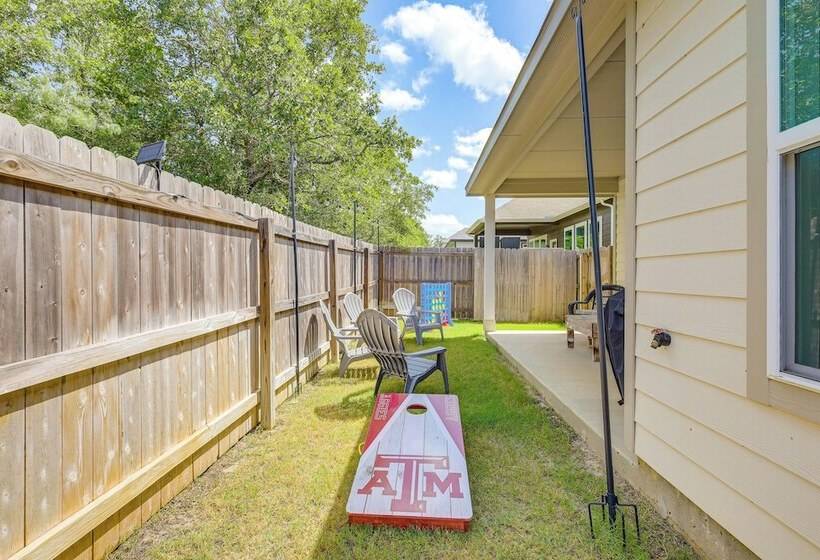 Walk To Brazos County Expo: Elegant Home W/ Grill!