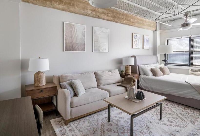 Elevate 758 By  Landing