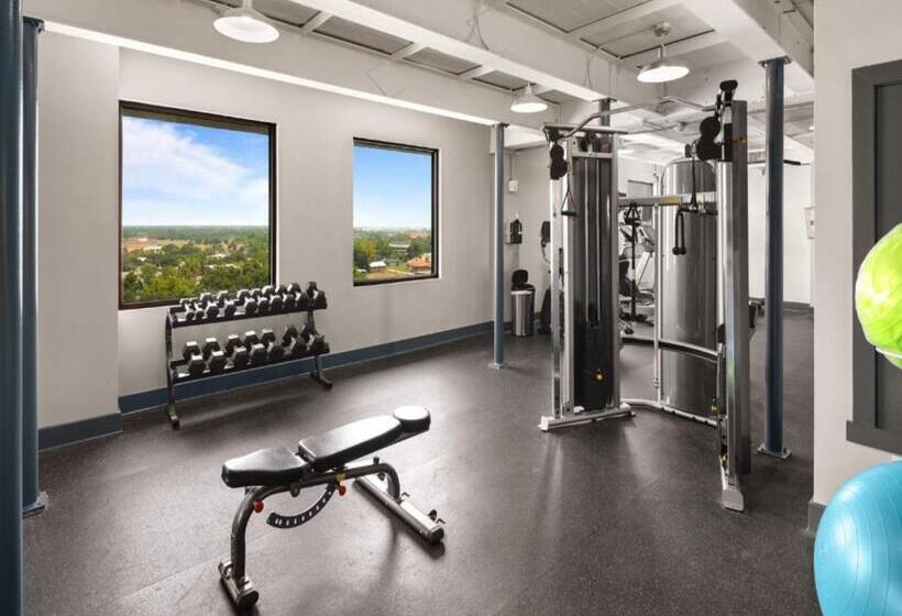 Elevate 758 By  Landing