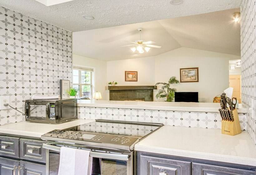 Lovely Mccormick Home In Savannah Lakes Village