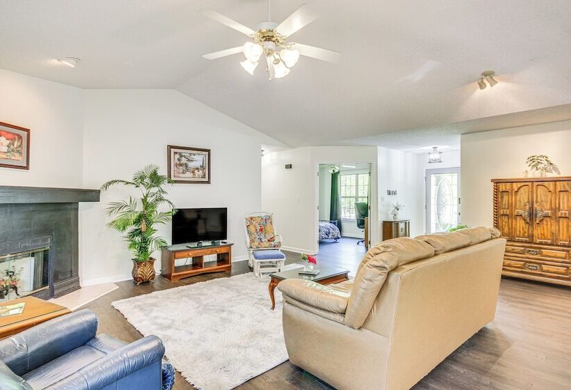 Lovely Mccormick Home In Savannah Lakes Village