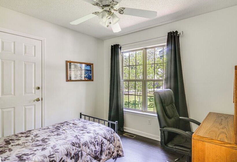 Lovely Mccormick Home In Savannah Lakes Village