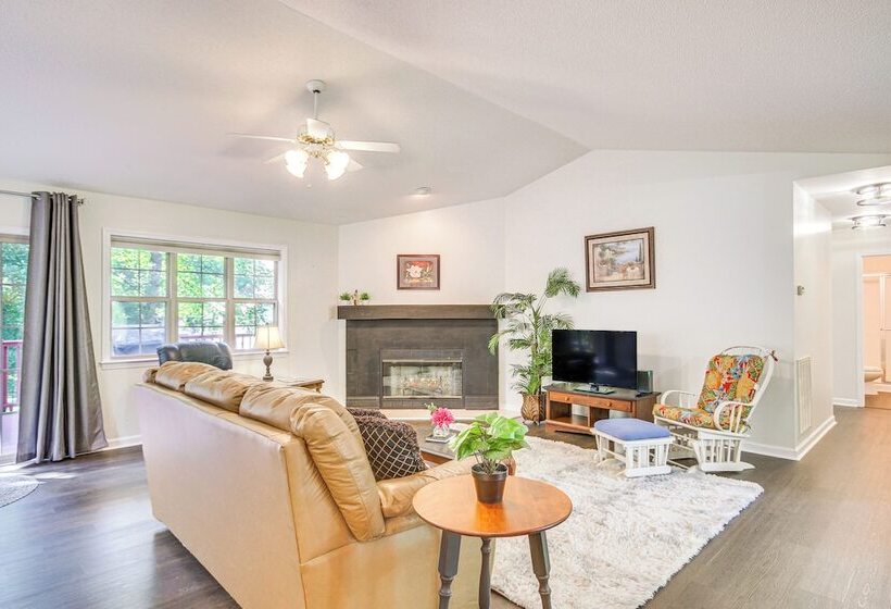 Lovely Mccormick Home In Savannah Lakes Village