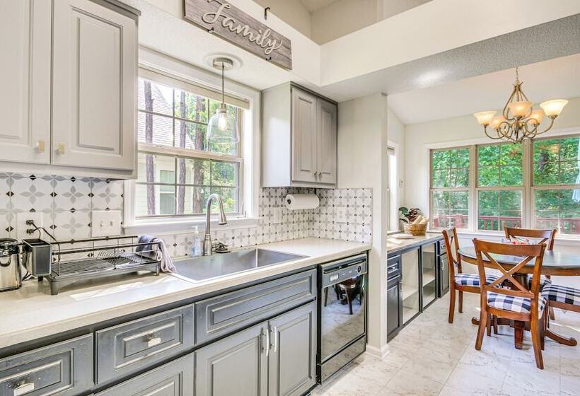 Lovely Mccormick Home In Savannah Lakes Village