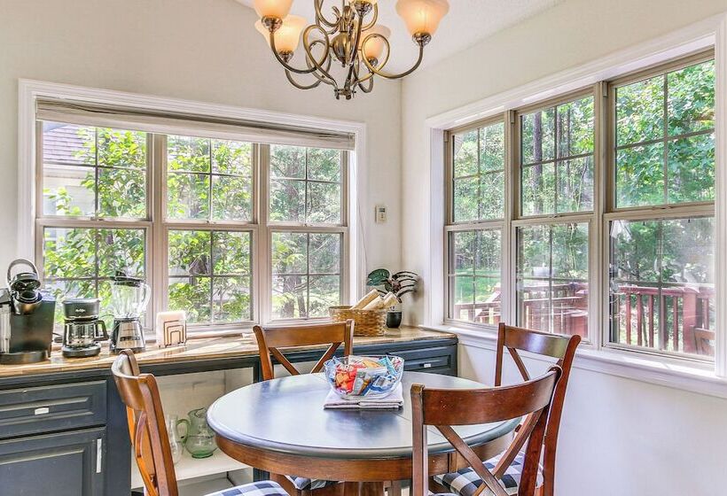 Lovely Mccormick Home In Savannah Lakes Village