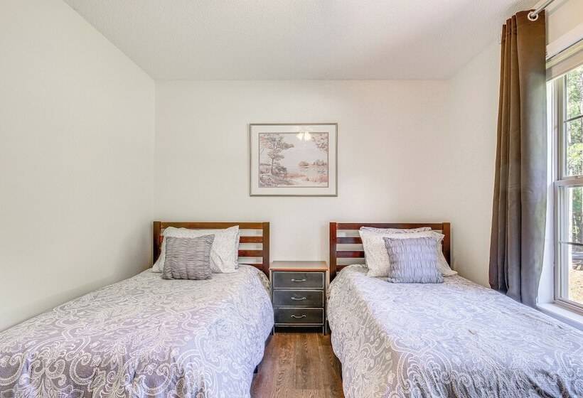 Lovely Mccormick Home In Savannah Lakes Village