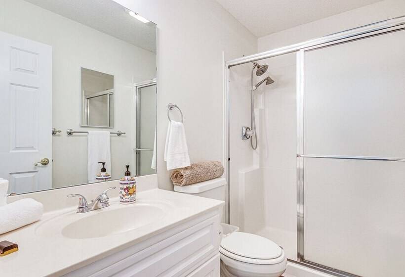 Lovely Mccormick Home In Savannah Lakes Village