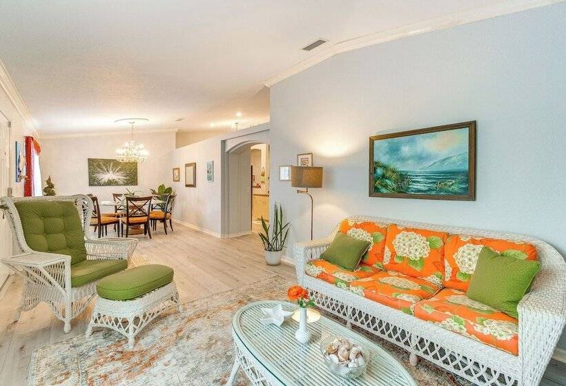 North Port Home W/ Charming Lanai ~ 7 Mi To Beach