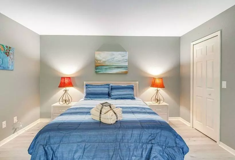 North Port Home W/ Charming Lanai ~ 7 Mi To Beach