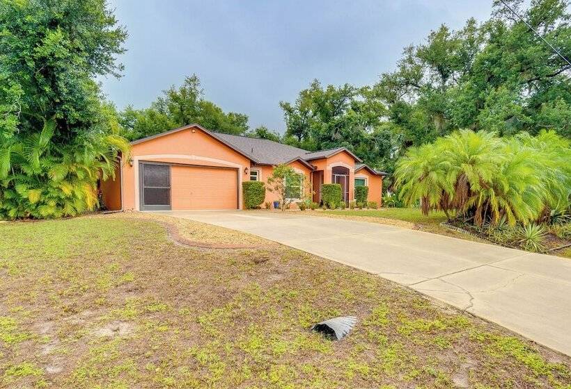 North Port Home W/ Charming Lanai ~ 7 Mi To Beach