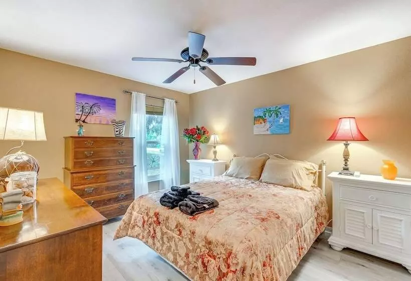 North Port Home W/ Charming Lanai ~ 7 Mi To Beach