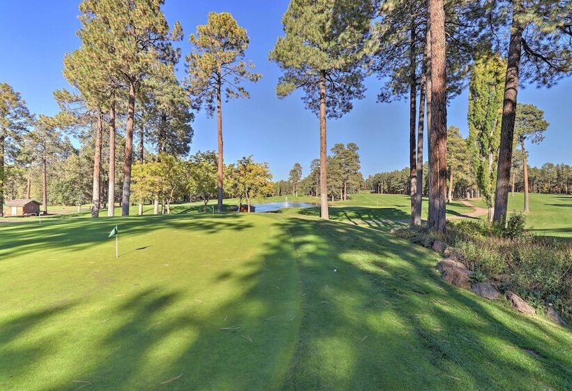 Peaceful Pinetop Cabin W/ Deck & Fire Pit!