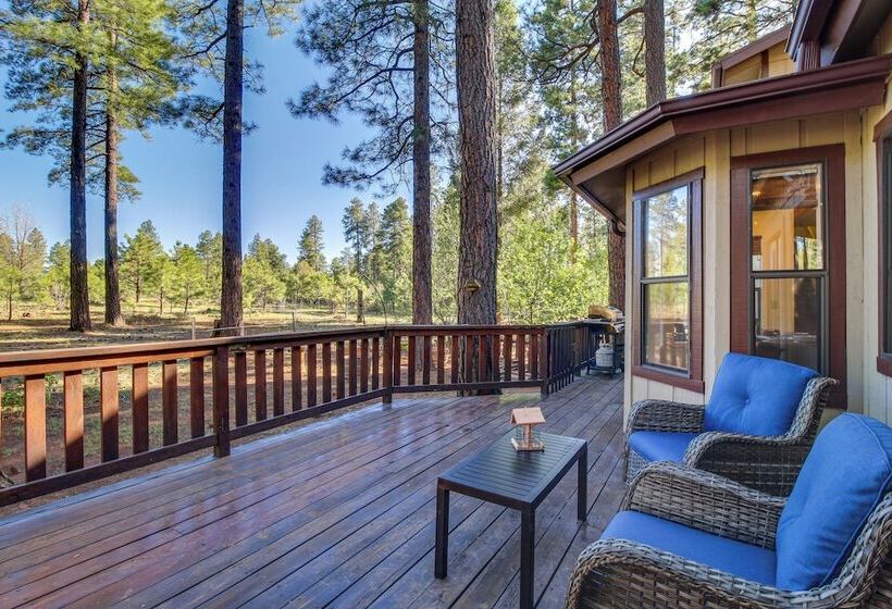 Peaceful Pinetop Cabin W/ Deck & Fire Pit!
