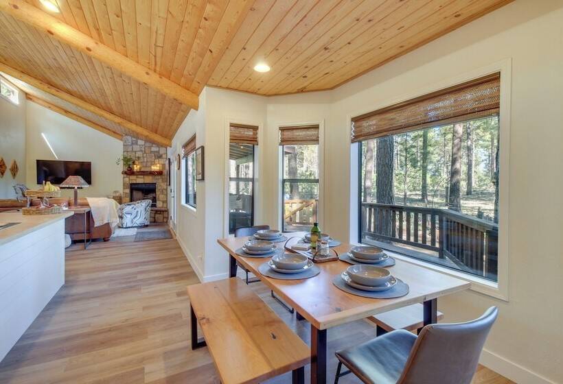 Peaceful Pinetop Cabin W/ Deck & Fire Pit!