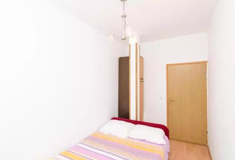 Majatalo Guest House Sobra 38