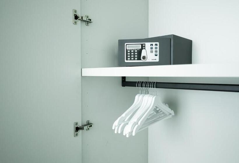 پانسیون The Dome Guest House