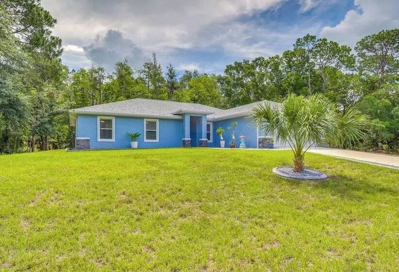 Crystal River Home W/ Lanai + Hot Tub
