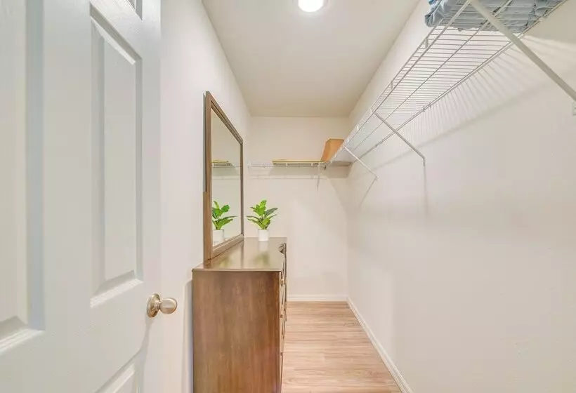 Crystal River Home W/ Lanai + Hot Tub