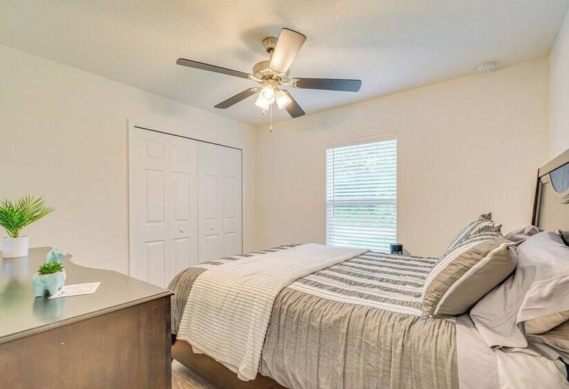 Crystal River Home W/ Lanai + Hot Tub