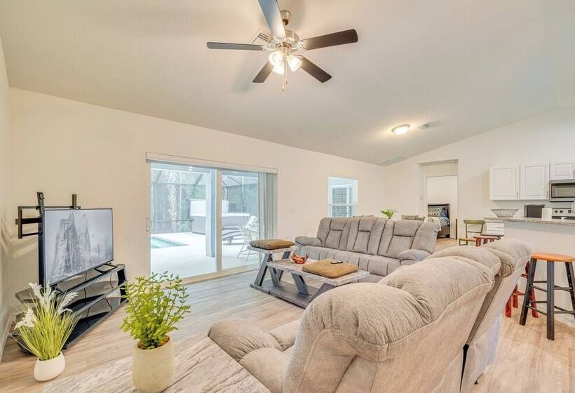 Crystal River Home W/ Lanai + Hot Tub