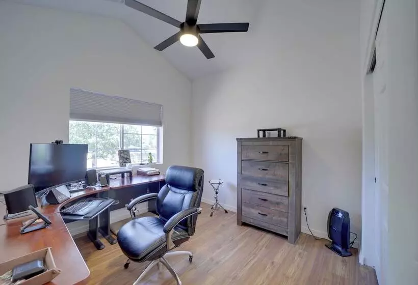 12 Mi To Flagstaff: Pet Friendly Home W/ Sunroom!