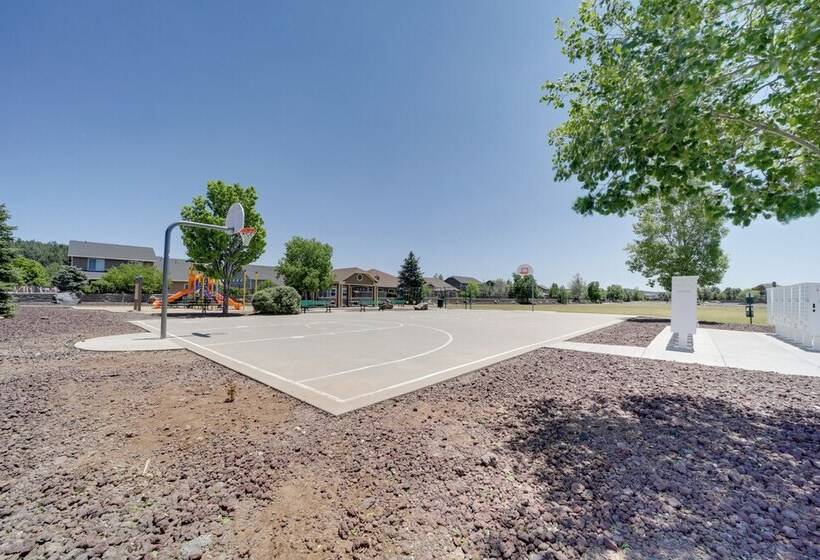 12 Mi To Flagstaff: Pet Friendly Home W/ Sunroom!