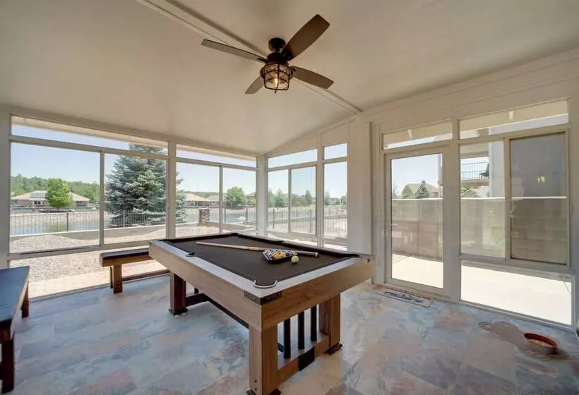 12 Mi To Flagstaff: Pet Friendly Home W/ Sunroom!